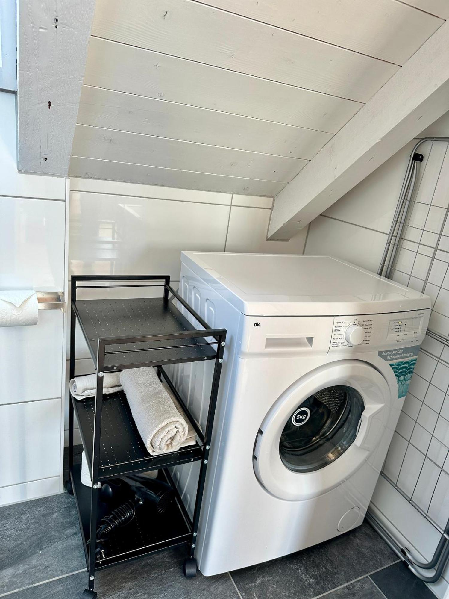 Zentrale Wohnung Mit Dachterasse Брегенц Екстериор снимка